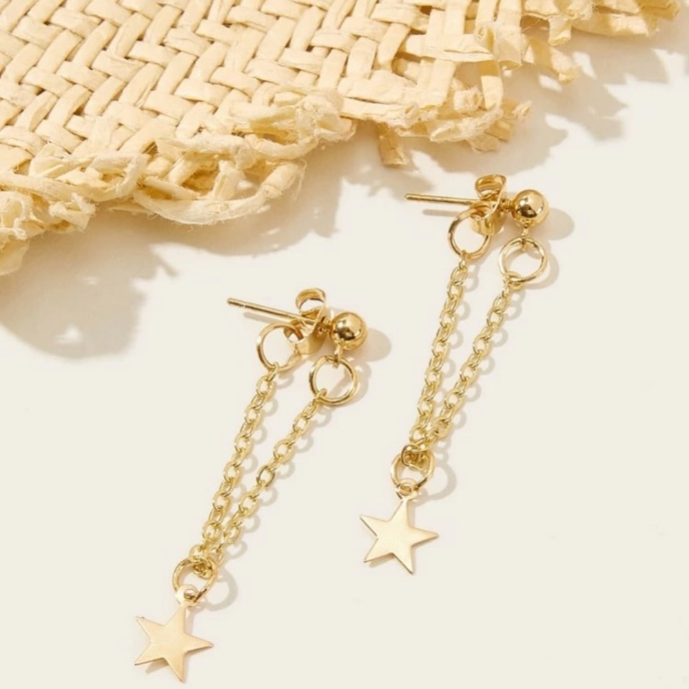 Star Decor Chain Drop Earrings